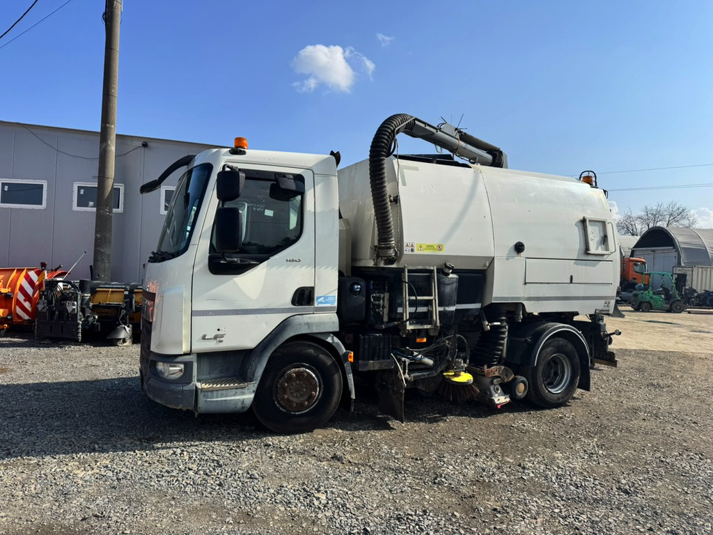 DAF LF180 - سياره كنس شوارع: صورة 2 DAF LF180 - سياره كنس شوارع: صورة 2