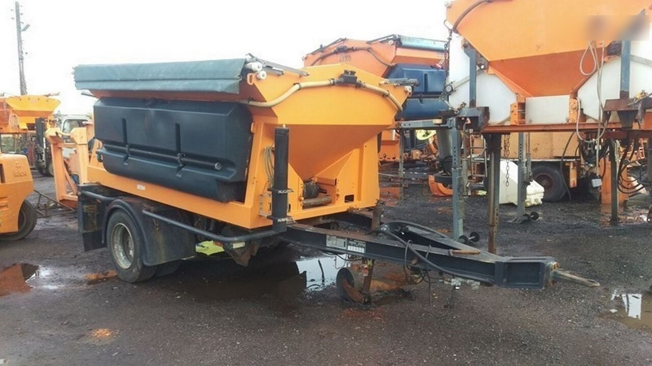 Schmidt Przyczepka 3,5m3 - مفرشة الرمل/ الملح: صورة 4 Schmidt Przyczepka 3,5m3 - مفرشة الرمل/ الملح: صورة 4