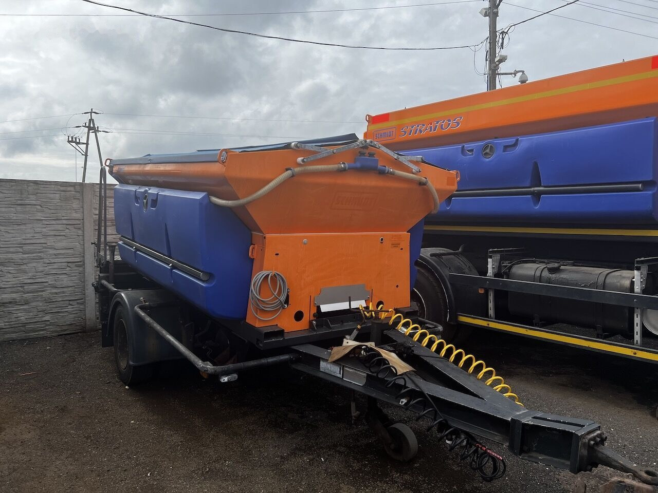 Schmidt Przyczepka 3,5m3 - مفرشة الرمل/ الملح: صورة 2 Schmidt Przyczepka 3,5m3 - مفرشة الرمل/ الملح: صورة 2