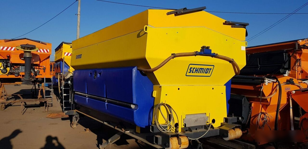 Schmidt STRATOS - مفرشة الرمل/ الملح - آلية المنفعة/ مركبة خاصة: صورة 3 Schmidt STRATOS - مفرشة الرمل/ الملح - آلية المنفعة/ مركبة خاصة: صورة 3