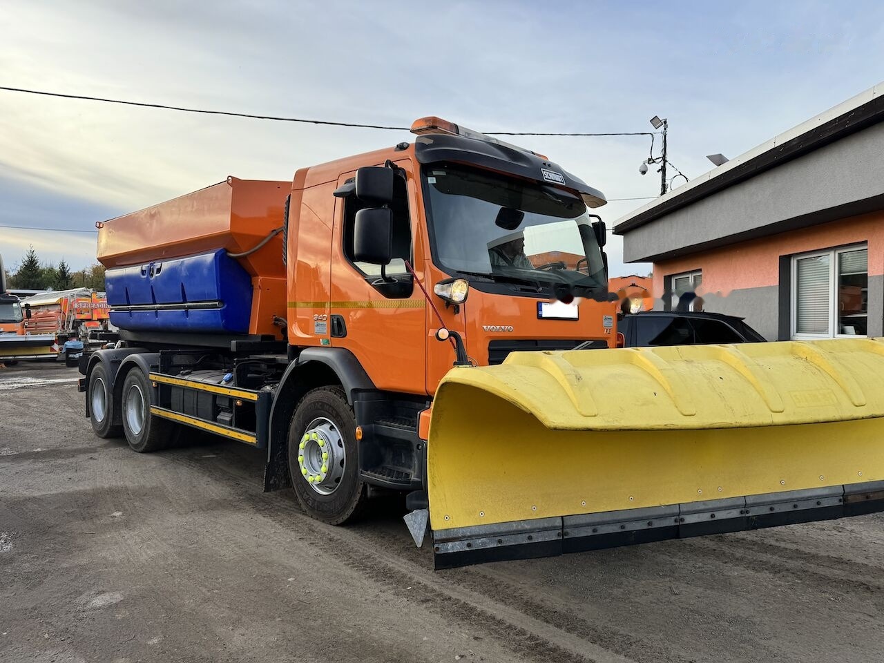 Volvo FE340 - جرافة ثلج: صورة 3 Volvo FE340 - جرافة ثلج: صورة 3