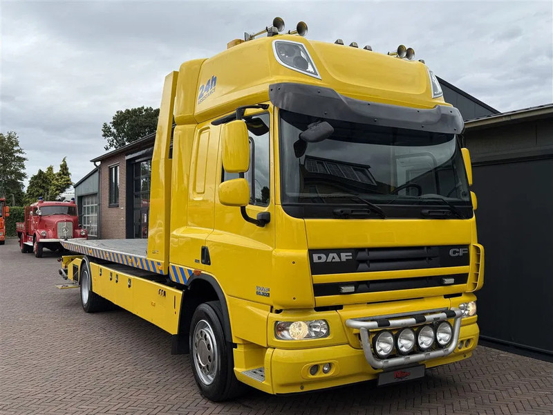 DAF CF 65.300 Towtruck Depannage Lier Brille Sleeper 640x242x104 cm - شاحنة سحب: صورة 1 DAF CF 65.300 Towtruck Depannage Lier Brille Sleeper 640x242x104 cm - شاحنة سحب: صورة 1