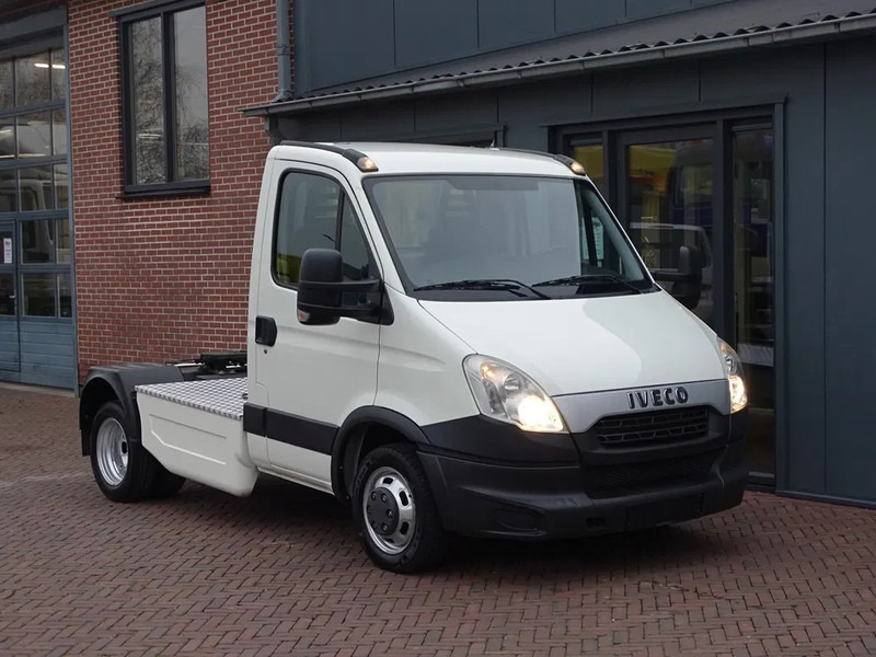 Iveco Daily 35.210 PK BE TREKKER 10.4t AIRCO CC - وحدة جر: صورة 1 Iveco Daily 35.210 PK BE TREKKER 10.4t AIRCO CC - وحدة جر: صورة 1