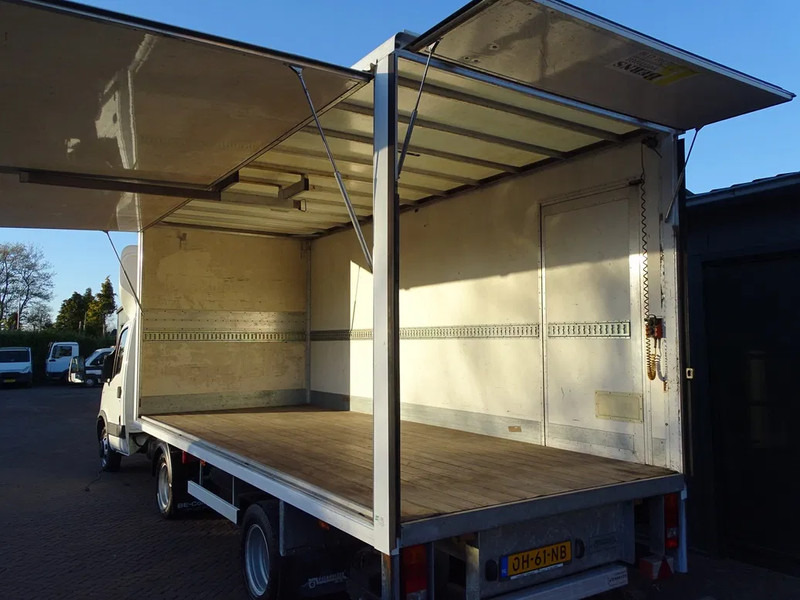 Iveco Daily 35C17 BE COMBINATIE PODIUM OPLEGGER 3800 KG LAADVERMOGEN LAADKLEP 1500 KG - وحدة جر: صورة 4 Iveco Daily 35C17 BE COMBINATIE PODIUM OPLEGGER 3800 KG LAADVERMOGEN LAADKLEP 1500 KG - وحدة جر: صورة 4