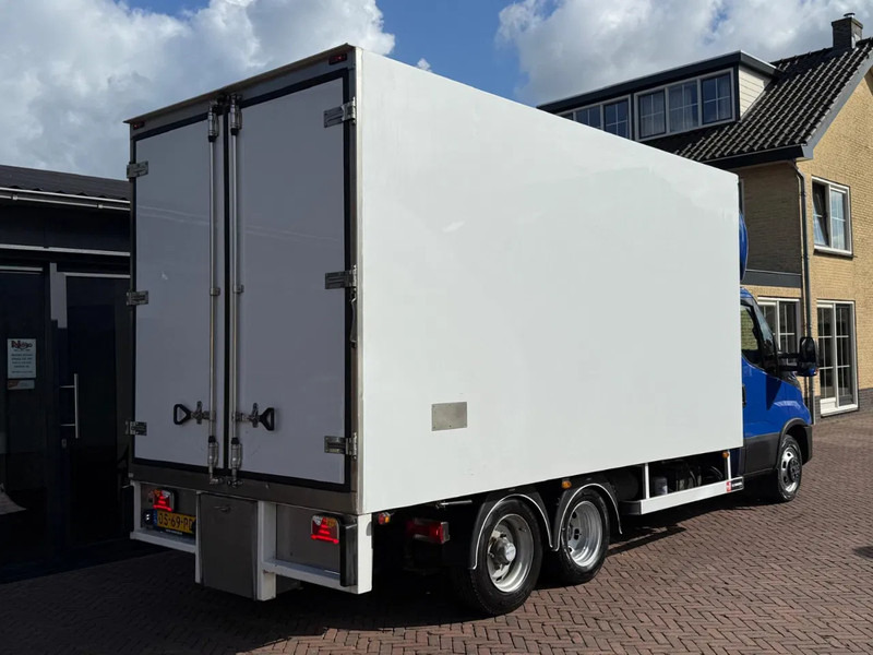 Iveco Daily 40C18 3.0 180PK Aut. Clixtar Be trekker Koeler 2655 KG Laadvm. 3 Zits CVO - وحدة جر: صورة 3 Iveco Daily 40C18 3.0 180PK Aut. Clixtar Be trekker Koeler 2655 KG Laadvm. 3 Zits CVO - وحدة جر: صورة 3