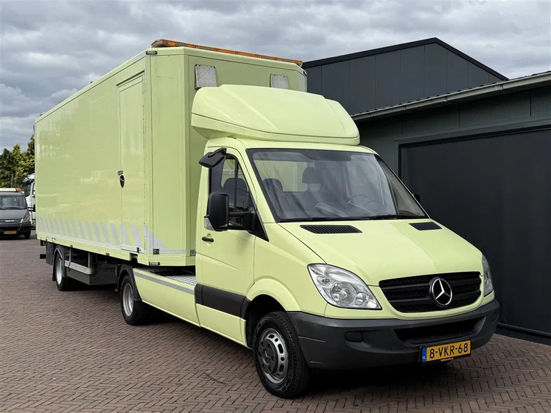 Mercedes-Benz Sprinter 519 BE Trekker 3250 KG laadvermogen Dhollandia Laadklep - وحدة جر: صورة 1 Mercedes-Benz Sprinter 519 BE Trekker 3250 KG laadvermogen Dhollandia Laadklep - وحدة جر: صورة 1