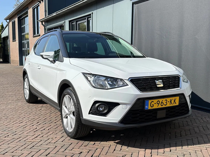 SEAT Arona 1.0 TSI Style Business Intense Carplay Dealeronderhouden Cruise Clima Navi Camera - هاتشباك: صورة 1 SEAT Arona 1.0 TSI Style Business Intense Carplay Dealeronderhouden Cruise Clima Navi Camera - هاتشباك: صورة 1