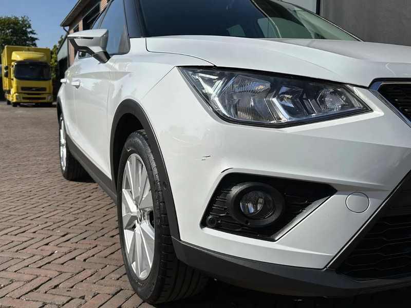 SEAT Arona 1.0 TSI Style Business Intense Dealeronderhouden Cruise Clima Navi Camera Parkeersensoren Lmv - هاتشباك: صورة 4 SEAT Arona 1.0 TSI Style Business Intense Dealeronderhouden Cruise Clima Navi Camera Parkeersensoren Lmv - هاتشباك: صورة 4