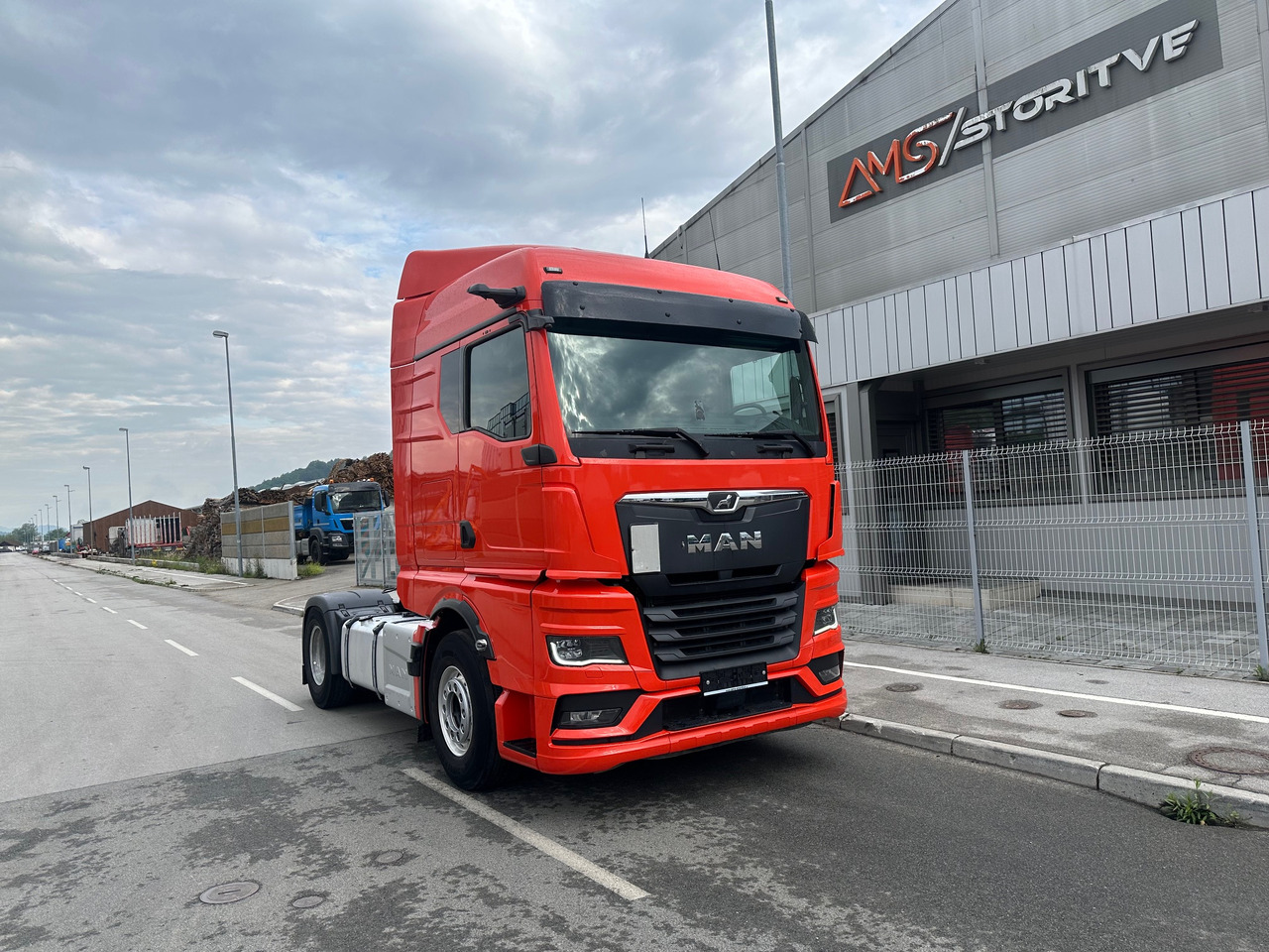 MAN TGX 18.520 4X2 LL Intarder Hydravlika ALU led TV - وحدة جر: صورة 1 MAN TGX 18.520 4X2 LL Intarder Hydravlika ALU led TV - وحدة جر: صورة 1