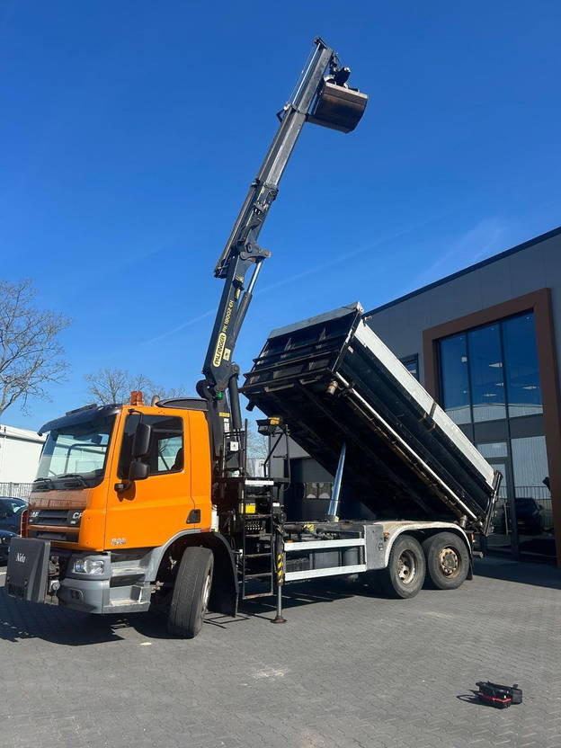 DAF CF 75 CF75 with Palfinger PK18002 Crane 3side Tipper - شاحنة قلاب, شاحنة كرين: صورة 1 DAF CF 75 CF75 with Palfinger PK18002 Crane 3side Tipper - شاحنة قلاب, شاحنة كرين: صورة 1