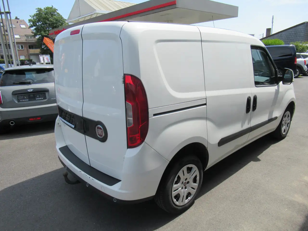 Fiat Doblo 105CV AIRCO,NAVI,CRUISE 9000€+TVA - فان: صورة 2 Fiat Doblo 105CV AIRCO,NAVI,CRUISE 9000€+TVA - فان: صورة 2