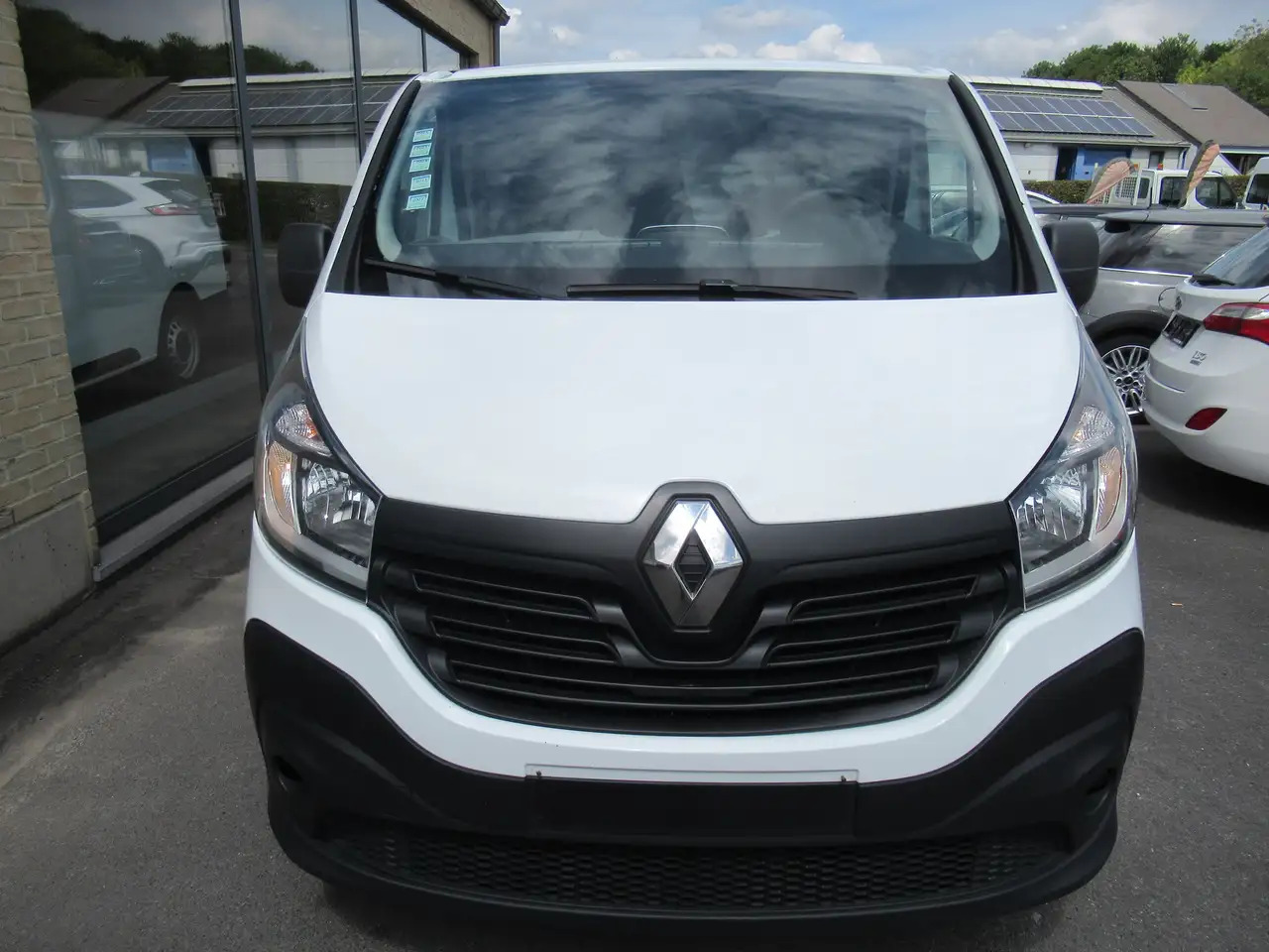 Renault Trafic CLIM AIRCO NAVI 11400€+TVA/BTW - آليات: صورة 3 Renault Trafic CLIM AIRCO NAVI 11400€+TVA/BTW - آليات: صورة 3