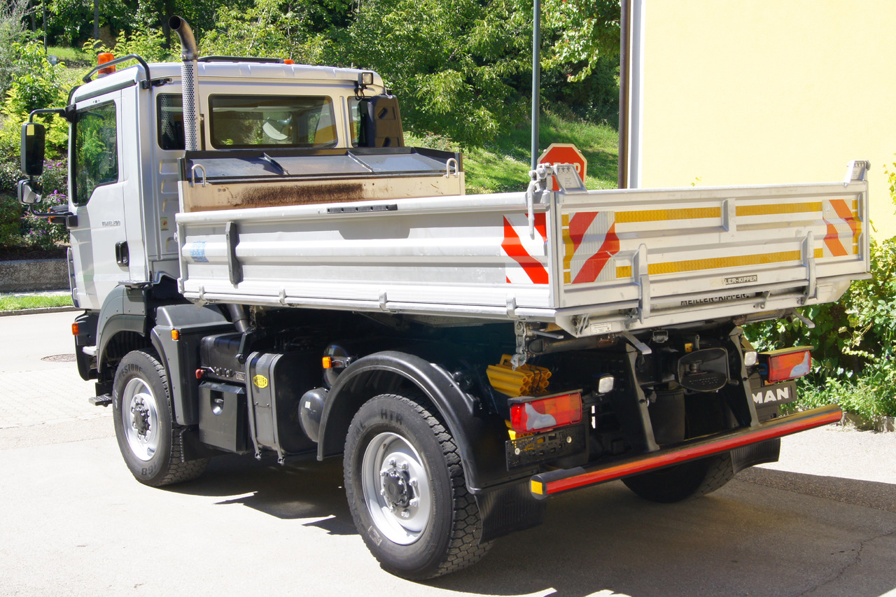 MAN TGM 13.290/4x4/TÜV/Euro 5/einzelbereift/Winterdienst - شاحنة قلاب: صورة 3 MAN TGM 13.290/4x4/TÜV/Euro 5/einzelbereift/Winterdienst - شاحنة قلاب: صورة 3
