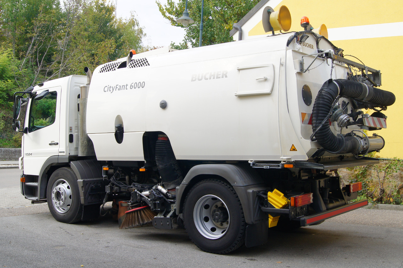 MERCEDES-BENZ ATEGO 1324 / BUCHER CityFant 6000 TWIN, beidseitig + Heck, Aufbaumotor - سياره كنس شوارع: صورة 4 MERCEDES-BENZ ATEGO 1324 / BUCHER CityFant 6000 TWIN, beidseitig + Heck, Aufbaumotor - سياره كنس شوارع: صورة 4