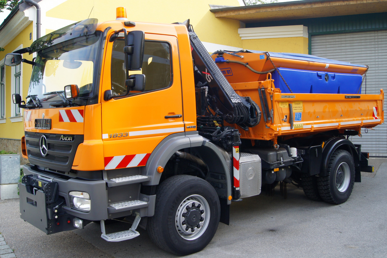 MERCEDES-BENZ AXOR 1833 4x4/TÜV/Eur4/HIAB 088/MEILLER/Winterdienst/Salzstreuer - شاحنة كرين: صورة 2 MERCEDES-BENZ AXOR 1833 4x4/TÜV/Eur4/HIAB 088/MEILLER/Winterdienst/Salzstreuer - شاحنة كرين: صورة 2