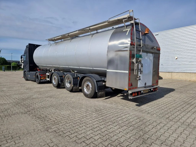 G.magyar 36000 liter geïsoleerde intra / melk tankoplegger met VSE Besturing en pomp - نصف مقطورة صهريج: صورة 2 G.magyar 36000 liter geïsoleerde intra / melk tankoplegger met VSE Besturing en pomp - نصف مقطورة صهريج: صورة 2