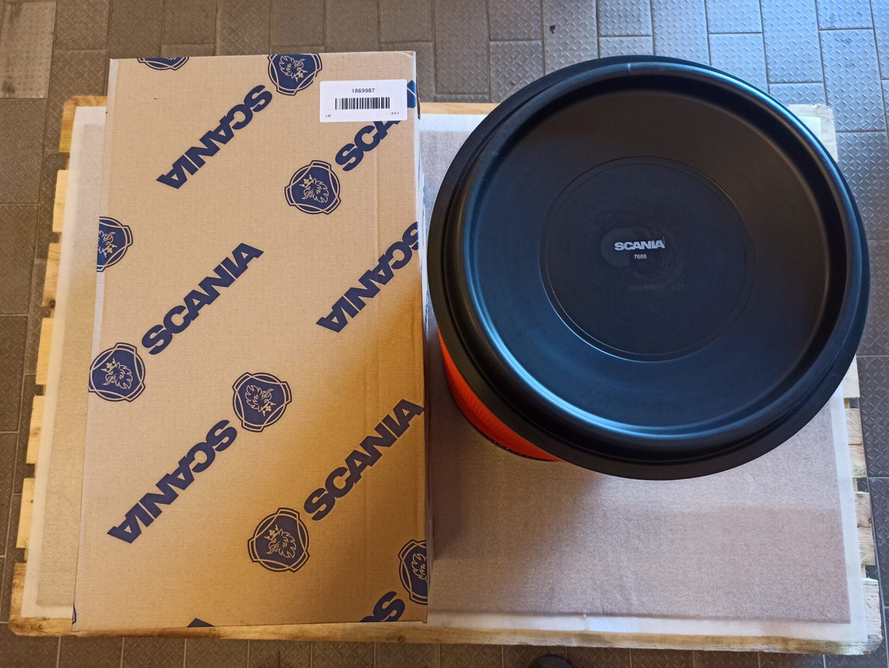 SCANIA AIR FILTER - 1869987 - فلتر الهواء - شاحنة: صورة 1 SCANIA AIR FILTER - 1869987 - فلتر الهواء - شاحنة: صورة 1