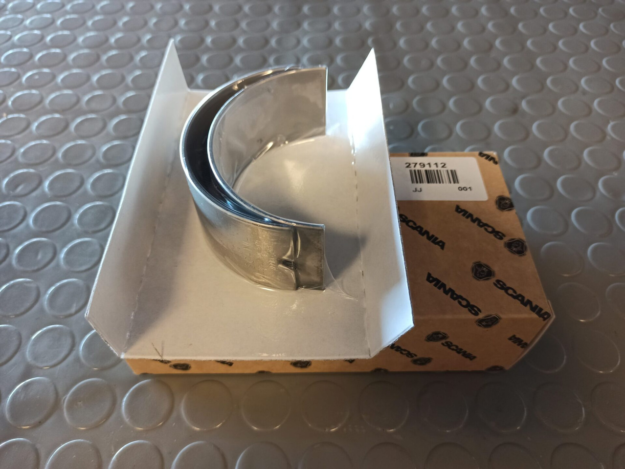 SCANIA CONNECTING ROD BEARING - 279112 - قضيب التوصيل - شاحنة: صورة 1 SCANIA CONNECTING ROD BEARING - 279112 - قضيب التوصيل - شاحنة: صورة 1