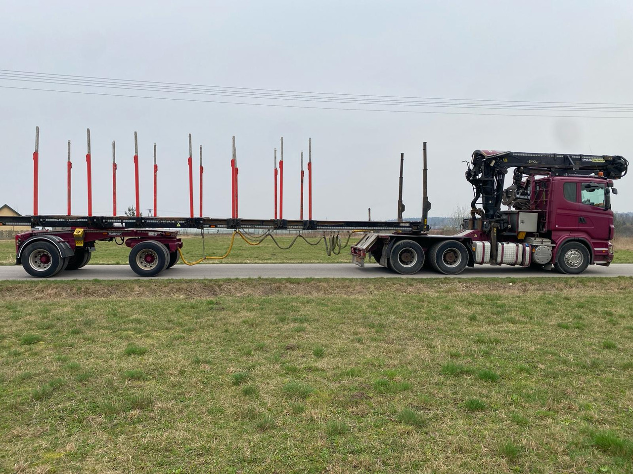 SCANIA R500 - شاحنة قطع الأشجار: صورة 4 SCANIA R500 - شاحنة قطع الأشجار: صورة 4