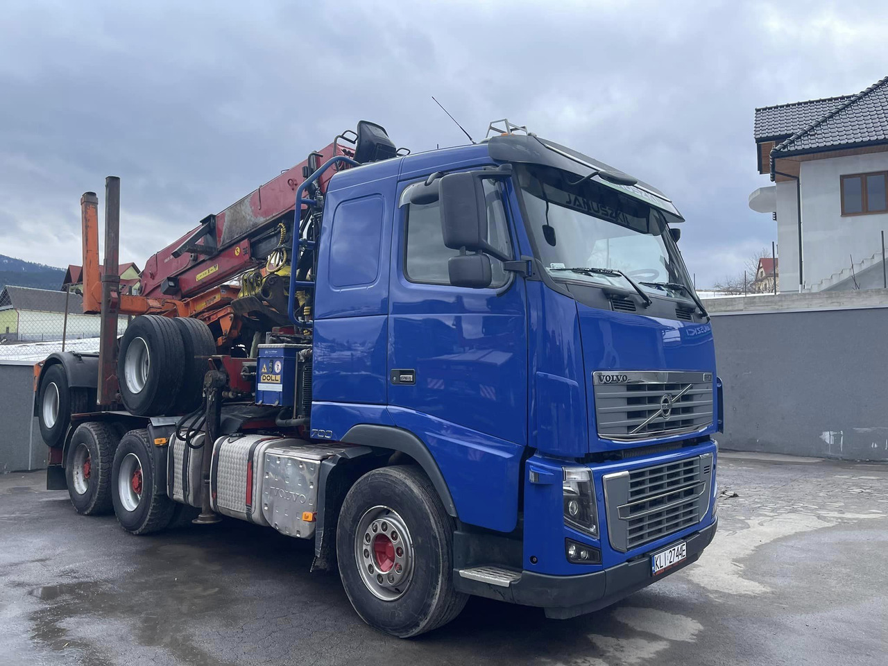 VOLVO FH16 700 6×4 - شاحنة قطع الأشجار: صورة 5 VOLVO FH16 700 6×4 - شاحنة قطع الأشجار: صورة 5