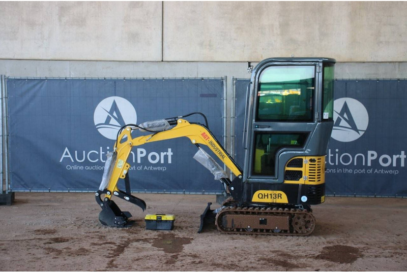 AGT Industrial QH13R - حفارة مُصَّغرة: صورة 2 AGT Industrial QH13R - حفارة مُصَّغرة: صورة 2