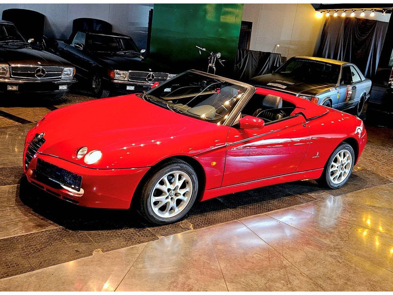 Alfa Romeo Spider (916 - update 3) _ 2.0 TS - سيدان: صورة 1 Alfa Romeo Spider (916 - update 3) _ 2.0 TS - سيدان: صورة 1