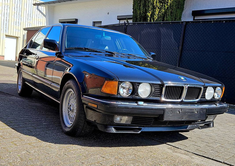 BMW 750IL - سيارة: صورة 4 BMW 750IL - سيارة: صورة 4