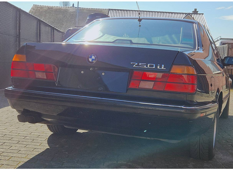 BMW 750IL - سيارة: صورة 3 BMW 750IL - سيارة: صورة 3