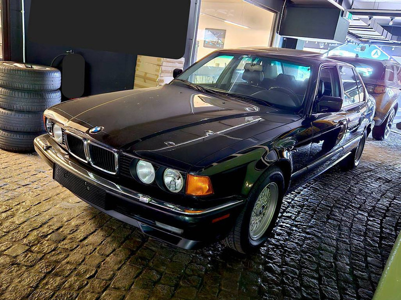 BMW 750IL - سيارة: صورة 1 BMW 750IL - سيارة: صورة 1