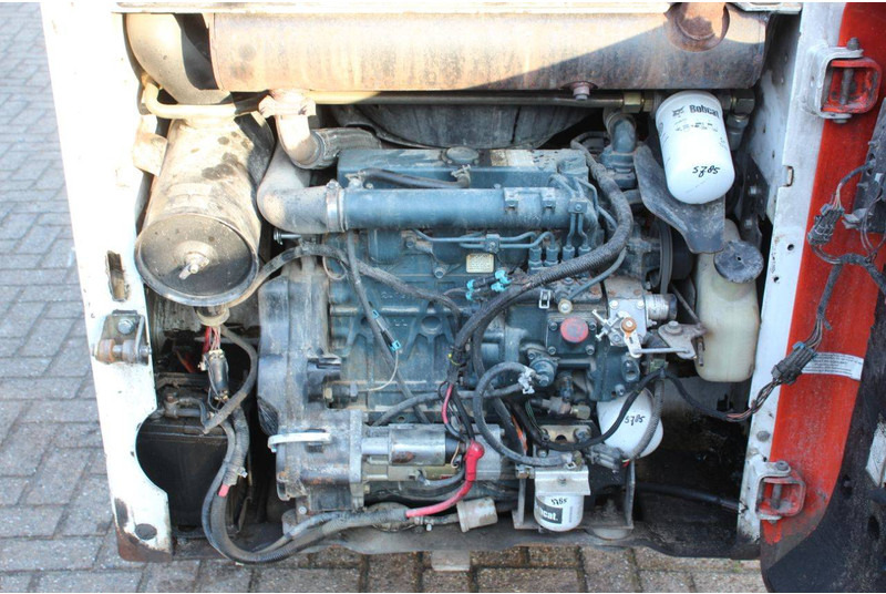 اللودر بعجل Bobcat S130: صورة 13