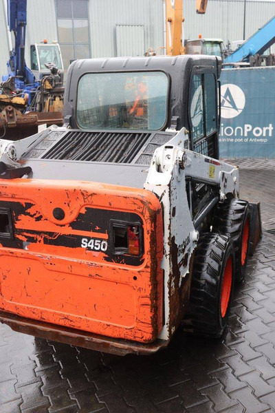 Bobcat S450 - اللودر بعجل: صورة 5 Bobcat S450 - اللودر بعجل: صورة 5