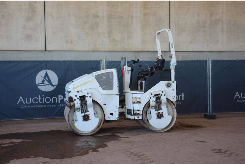 Bomag BW138AD-5 - مدحلة ضاغطة: صورة 1 Bomag BW138AD-5 - مدحلة ضاغطة: صورة 1