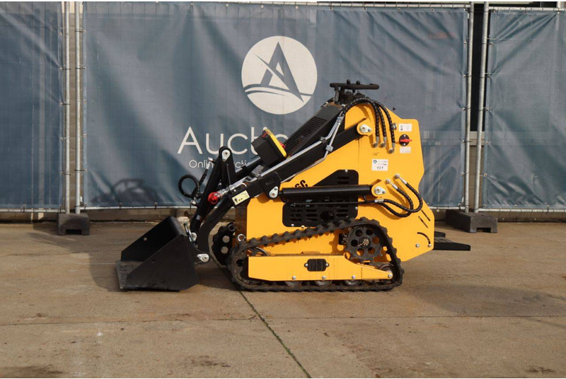 Captok CK36C - اللودر المجنزر: صورة 1 Captok CK36C - اللودر المجنزر: صورة 1