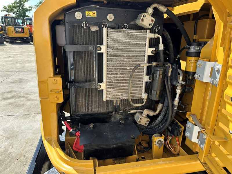 حفار زحاف Caterpillar 305.5E2: صورة 20