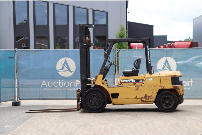 Caterpillar DP45 - رافعة شوكية ديزل: صورة 2 Caterpillar DP45 - رافعة شوكية ديزل: صورة 2