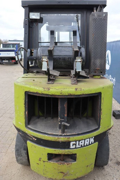Clark GPX 40 LPG - رافعة شوكية تعمل بالغاز: صورة 4 Clark GPX 40 LPG - رافعة شوكية تعمل بالغاز: صورة 4