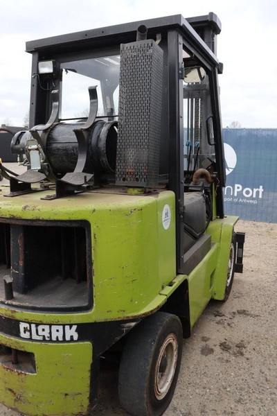 Clark GPX 40 LPG - رافعة شوكية تعمل بالغاز: صورة 5 Clark GPX 40 LPG - رافعة شوكية تعمل بالغاز: صورة 5