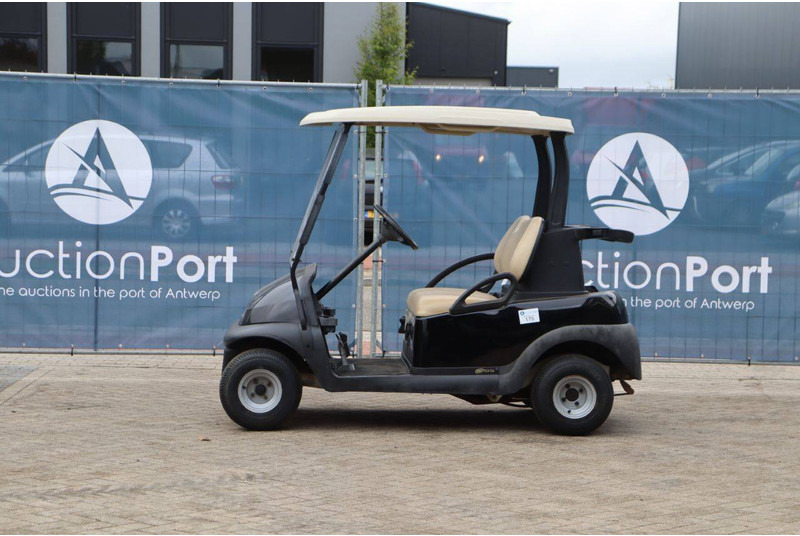 Club-car - عربة الجولف: صورة 2 Club-car - عربة الجولف: صورة 2