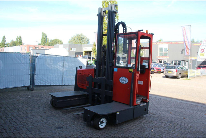 Combilift C3000GTS - محمل جانبي - رافعة شوكية ذات شحن جانبي: صورة 3 Combilift C3000GTS - محمل جانبي - رافعة شوكية ذات شحن جانبي: صورة 3