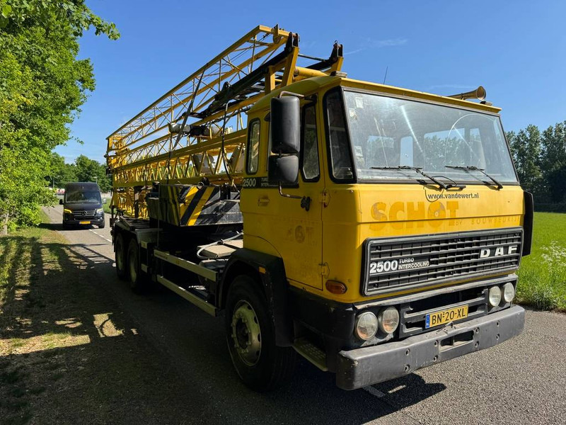 DAF 2500 - شاحنة كرين: صورة 2 DAF 2500 - شاحنة كرين: صورة 2