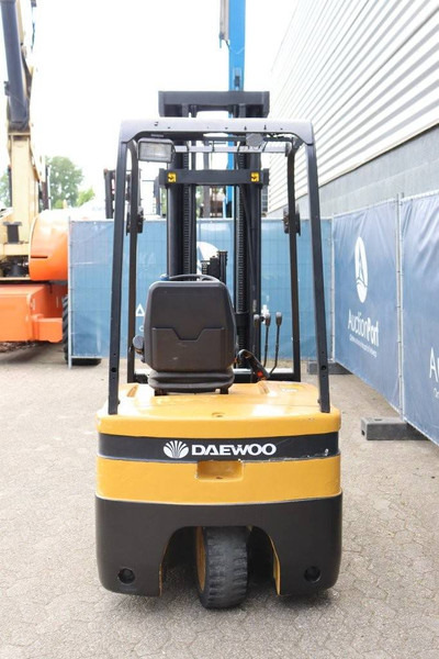 Daewoo B18T2 - رافعة شوكية كهربائية: صورة 4 Daewoo B18T2 - رافعة شوكية كهربائية: صورة 4