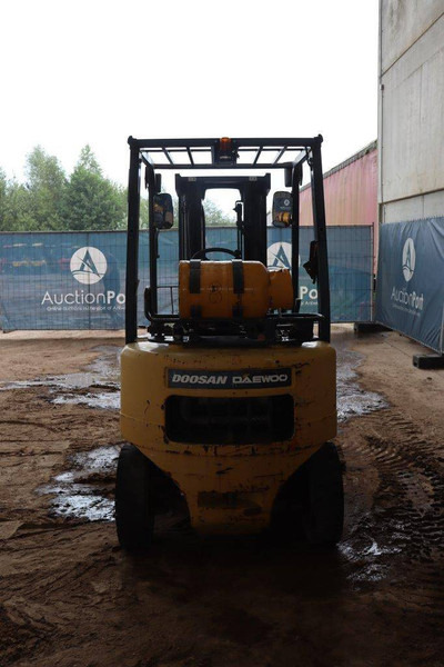 Daewoo-Doosan G20P-3 - رافعة شوكية تعمل بالغاز: صورة 5 Daewoo-Doosan G20P-3 - رافعة شوكية تعمل بالغاز: صورة 5