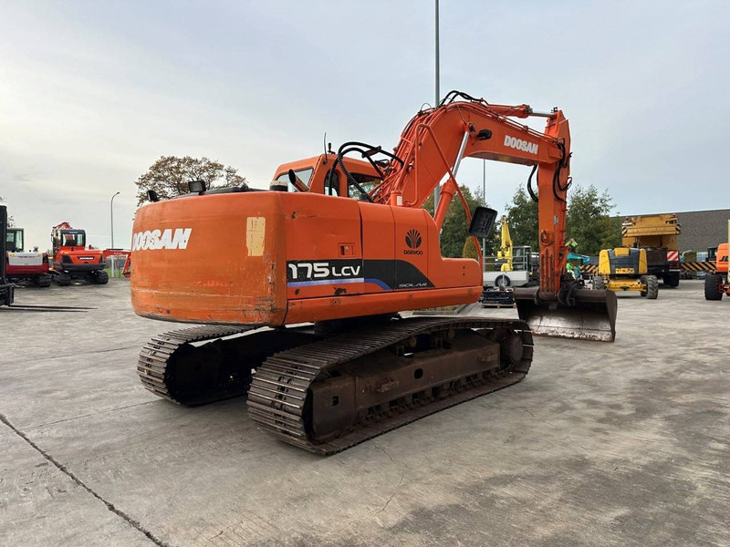 Doosan 175MC-V - حفار زحاف: صورة 4 Doosan 175MC-V - حفار زحاف: صورة 4