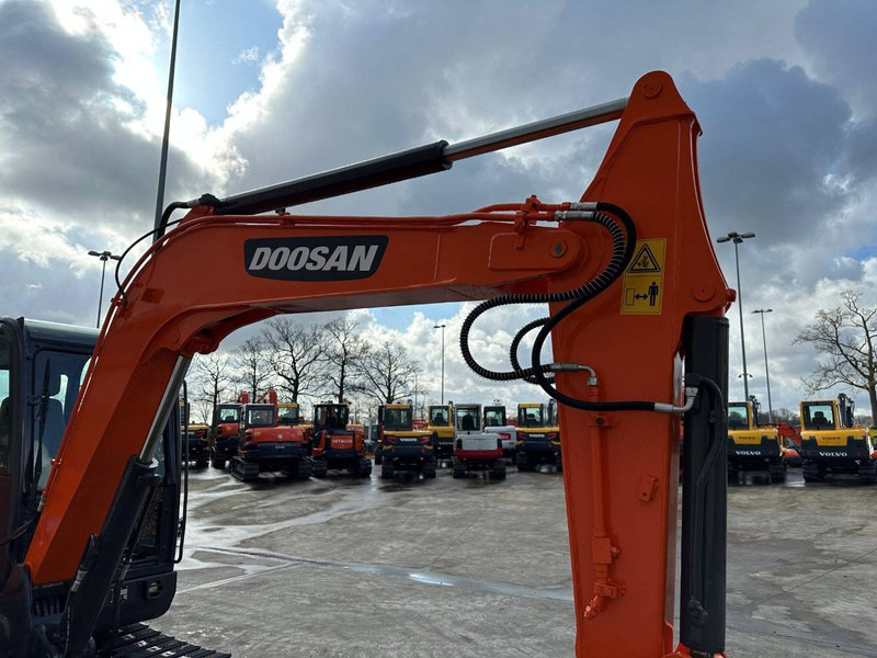 حفار زحاف Doosan DX55-9C: صورة 12