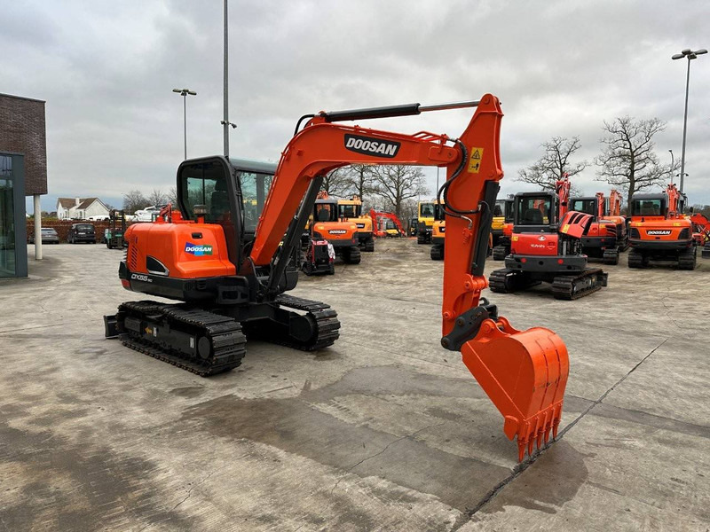 Doosan DX55-9C - حفار زحاف: صورة 3 Doosan DX55-9C - حفار زحاف: صورة 3