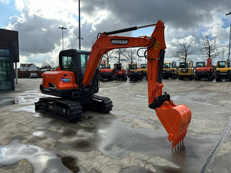Doosan DX55-9C - حفار زحاف: صورة 3 Doosan DX55-9C - حفار زحاف: صورة 3