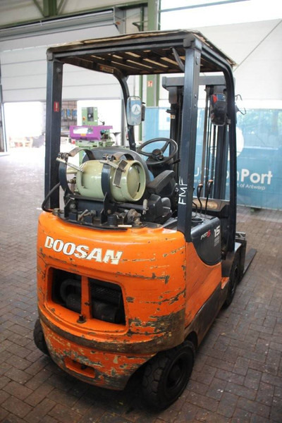 Doosan G15S-5 - رافعة شوكية تعمل بالغاز: صورة 5 Doosan G15S-5 - رافعة شوكية تعمل بالغاز: صورة 5