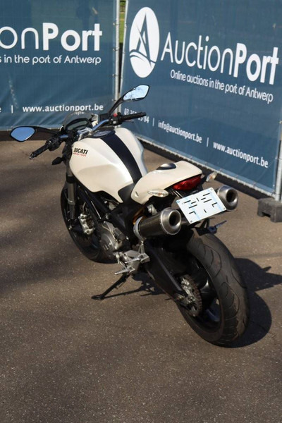 Ducati MONSTER 696 - دراجة نارية: صورة 4 Ducati MONSTER 696 - دراجة نارية: صورة 4