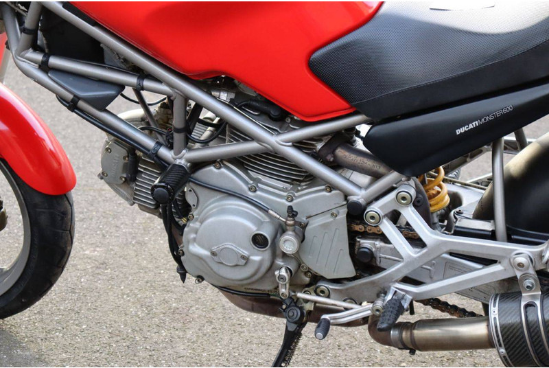 دراجة نارية Ducati Monster 600: صورة 16 دراجة نارية Ducati Monster 600: صورة 16