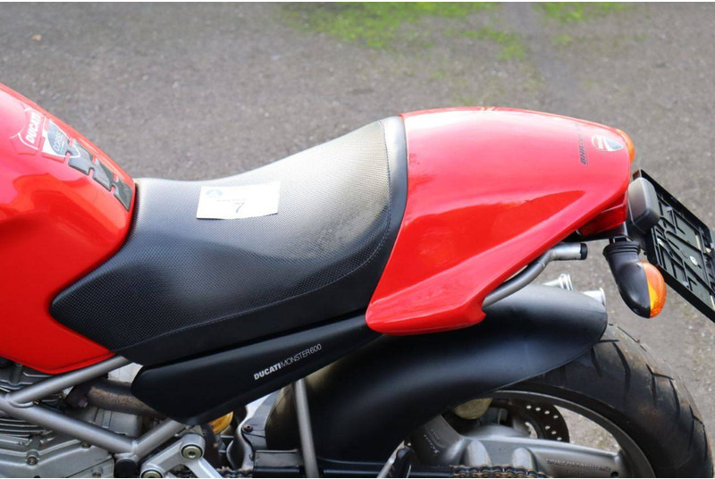 دراجة نارية Ducati Monster 600: صورة 20 دراجة نارية Ducati Monster 600: صورة 20